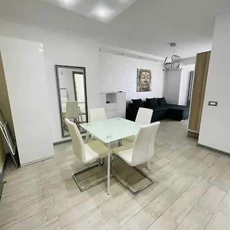 Apartament Alezzi *